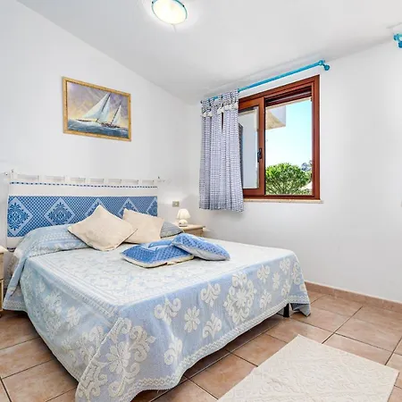 Apartment Blue House Laconia *