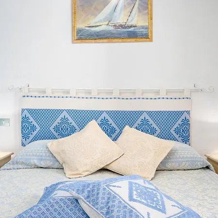 Apartment Blue House Laconia